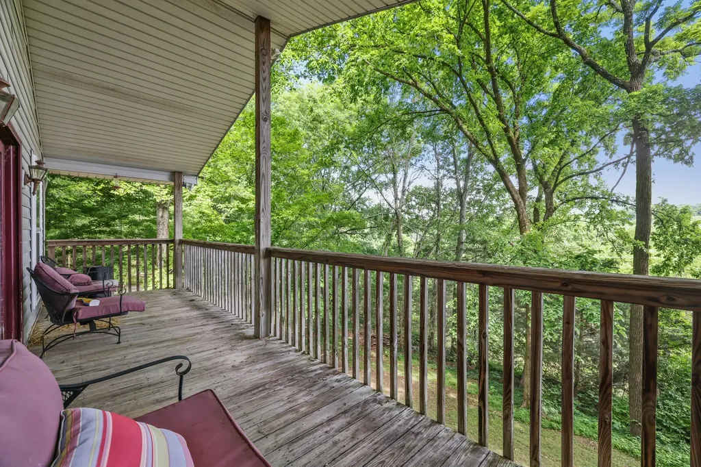 1153 Bear Creek Pike Columbia TN 38401