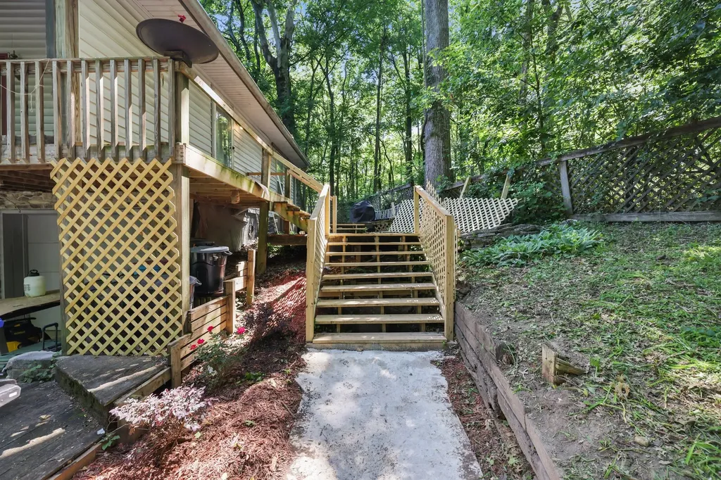 1153 Bear Creek Pike Columbia TN 38401