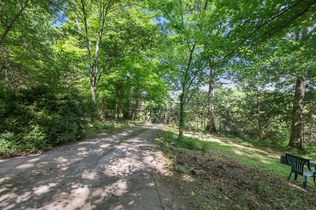 1153 Bear Creek Pike Columbia TN 38401