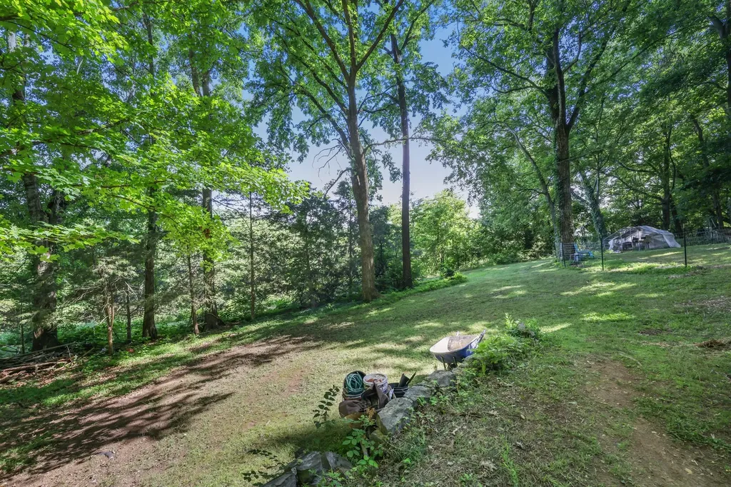 1153 Bear Creek Pike Columbia TN 38401