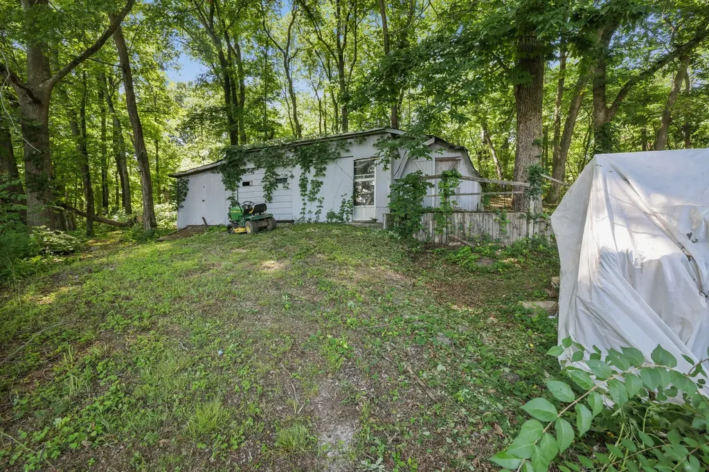 1153 Bear Creek Pike Columbia TN 38401