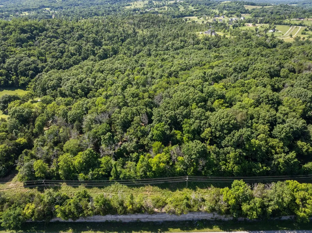 1153 Bear Creek Pike Columbia TN 38401