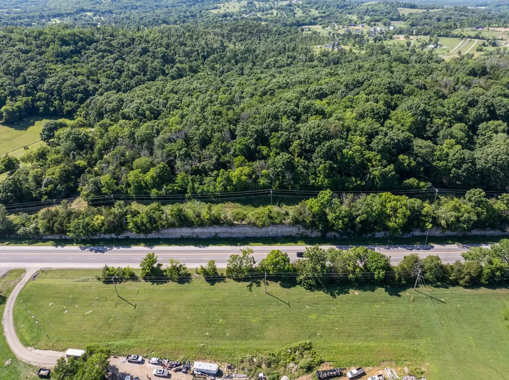 1153 Bear Creek Pike Columbia TN 38401