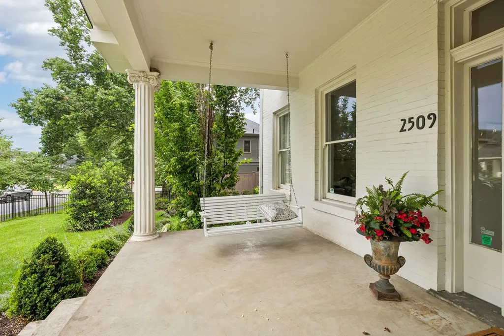 2509 Oakland Avenue Nashville TN 37212