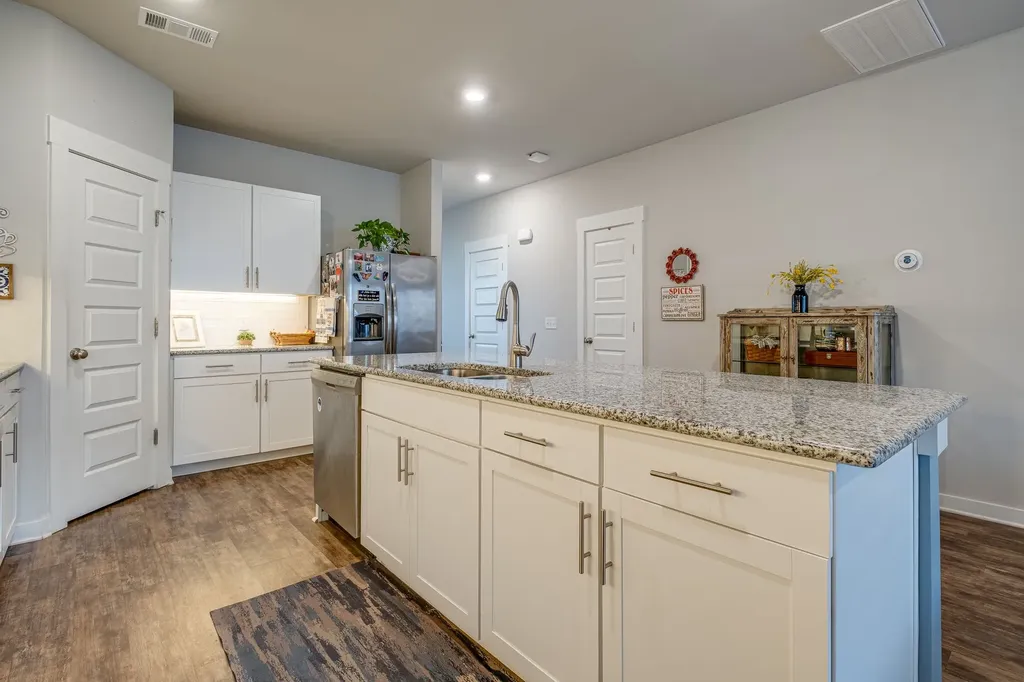 1049 Henley Pvt Lane Gallatin TN 37066