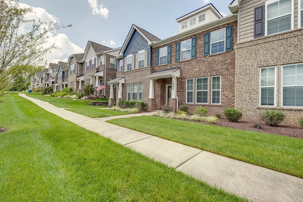 1049 Henley Pvt Lane Gallatin TN 37066