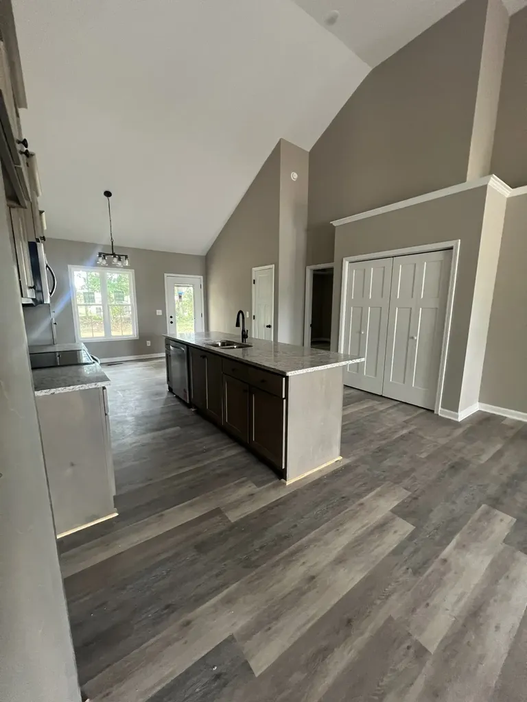 208 Strawberry Street Portland TN 37148
