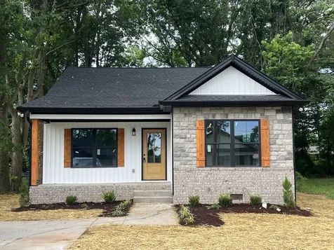 208 Strawberry Street Portland TN 37148