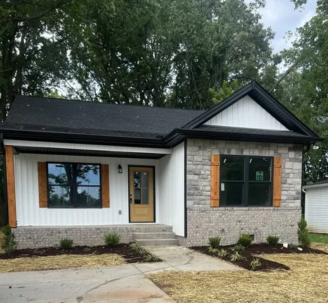 208 Strawberry Street Portland TN 37148