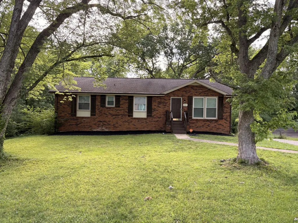 210 Maplewood Drive Clarksville TN 37042