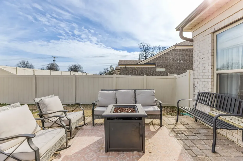 1002 Maleventum Way Spring Hill TN 37174