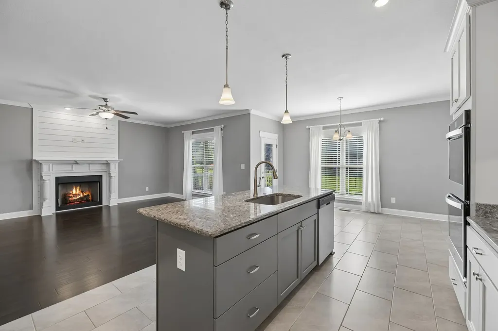 1045 Black Gum Lane Clarksville TN 37043