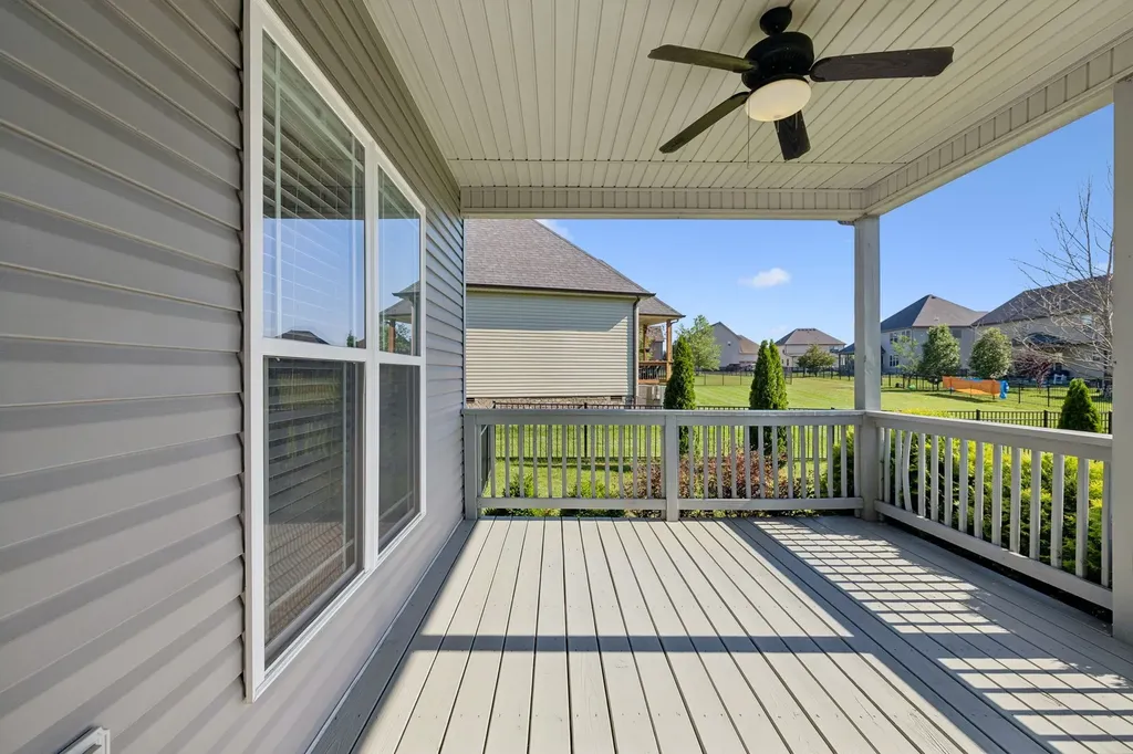 1045 Black Gum Lane Clarksville TN 37043