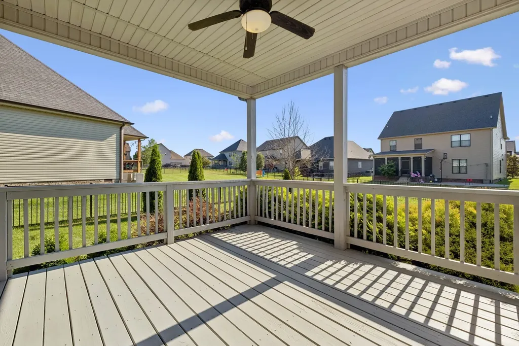 1045 Black Gum Lane Clarksville TN 37043