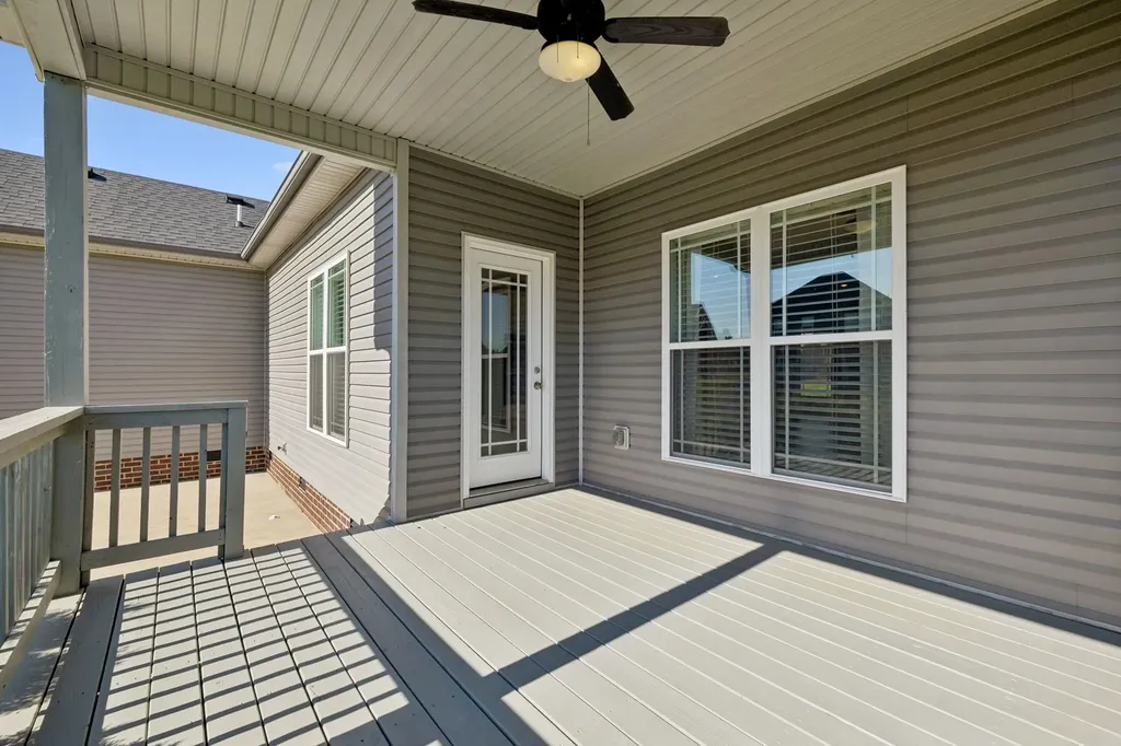 1045 Black Gum Lane Clarksville TN 37043