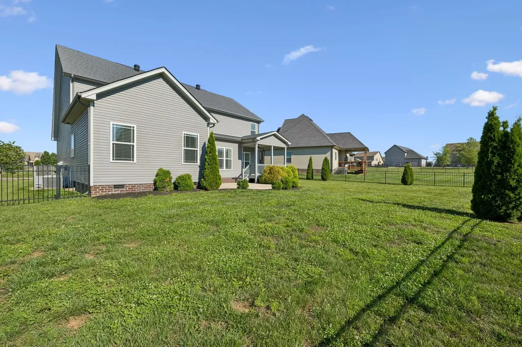 1045 Black Gum Lane Clarksville TN 37043