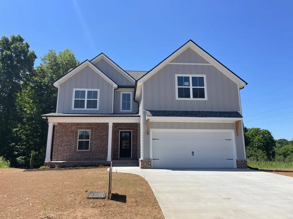 562 Pongracz Way Clarksville TN 37042