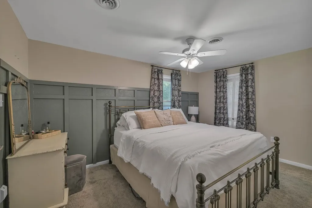 222 S Oakwood Avenue Clinton TN 37716