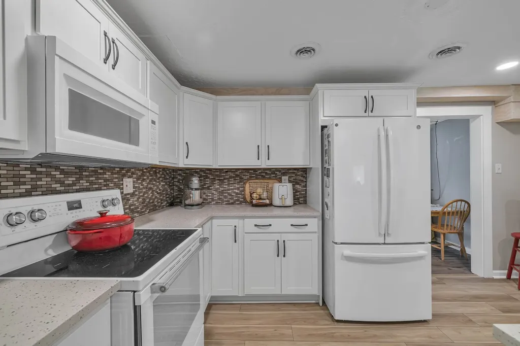 222 S Oakwood Avenue Clinton TN 37716