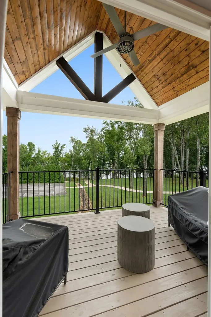 155 Hammock Drive Winchester TN 37398