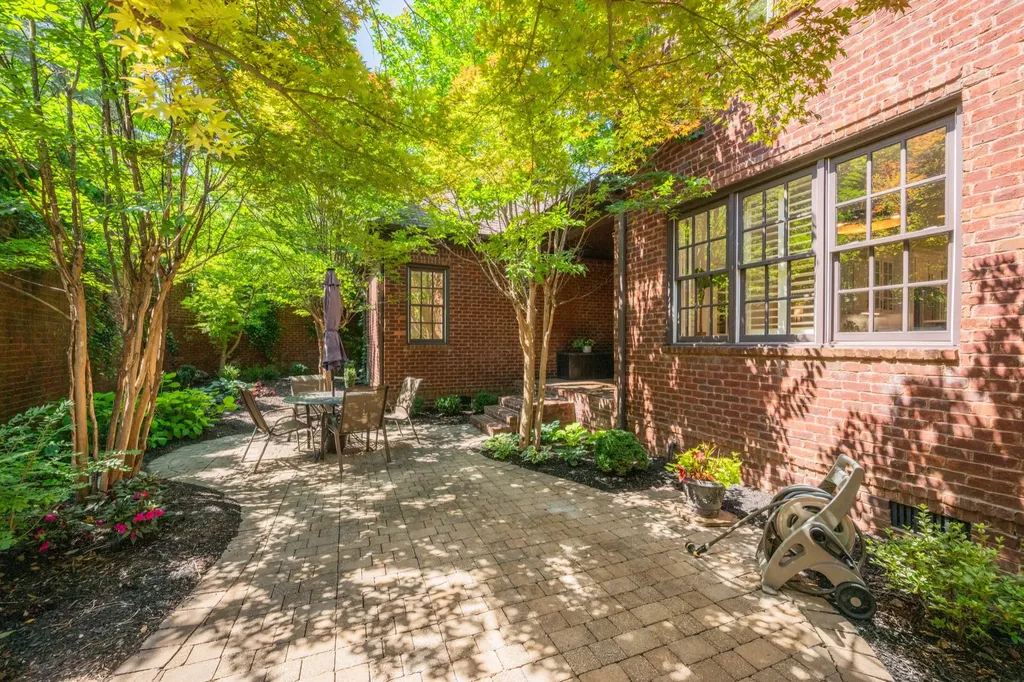 22 Missionary Drive Brentwood TN 37027