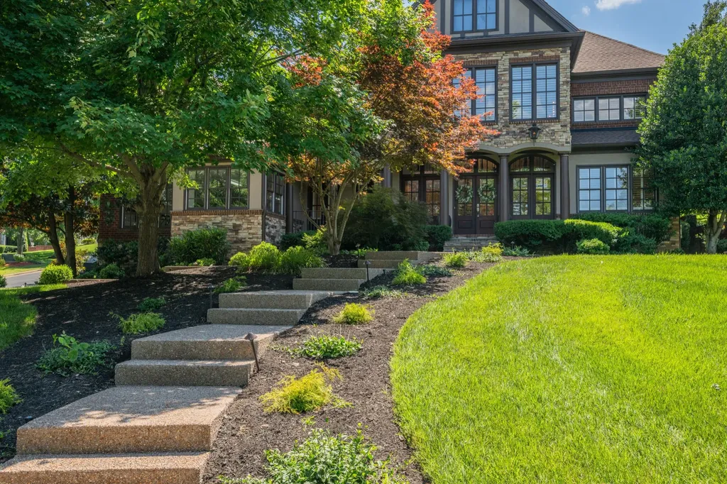 22 Missionary Drive Brentwood TN 37027