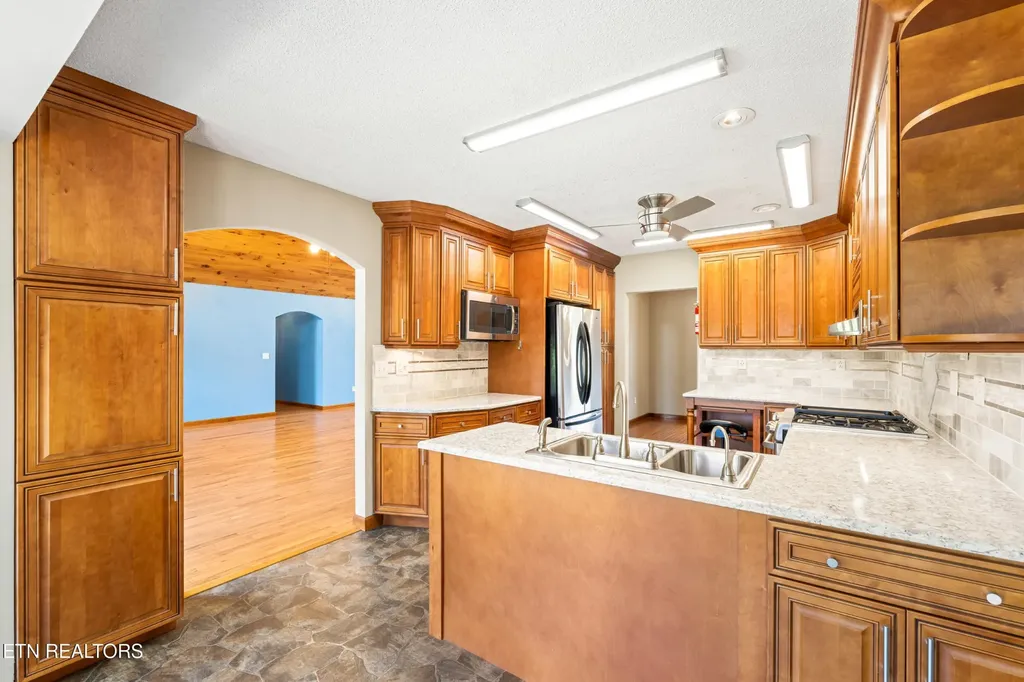 109 Overlook Drive Loudon TN 37774