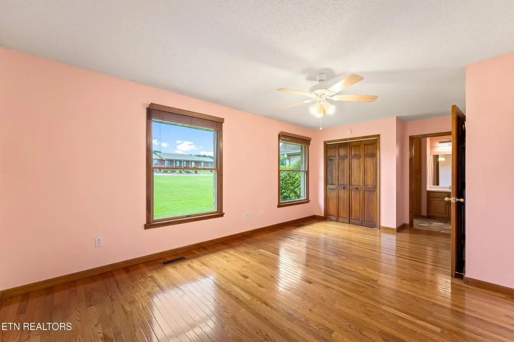 109 Overlook Drive Loudon TN 37774