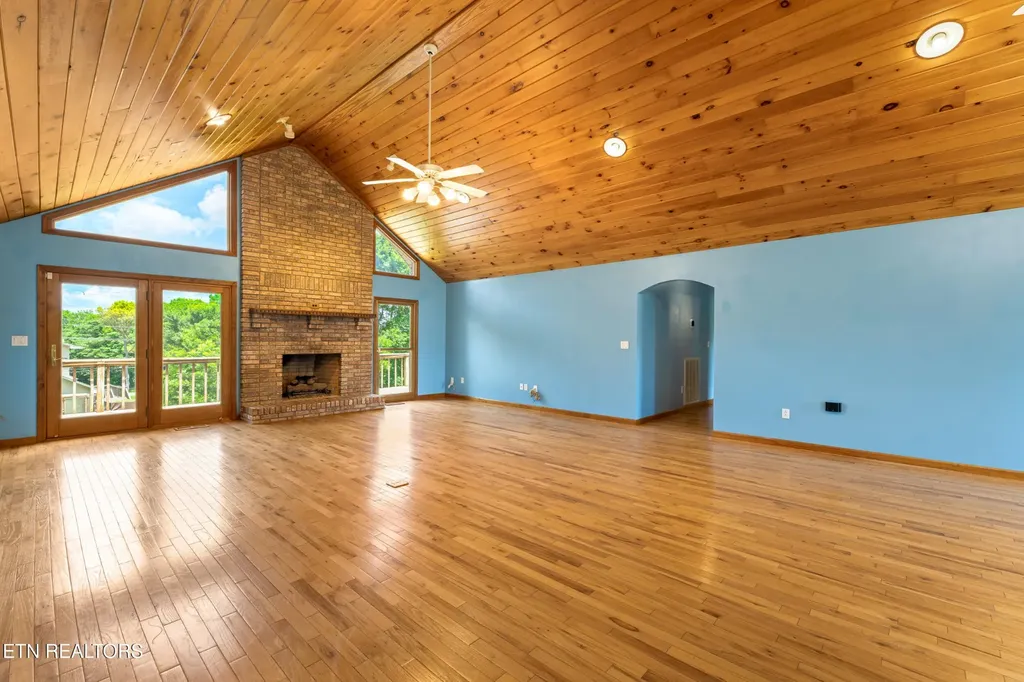 109 Overlook Drive Loudon TN 37774