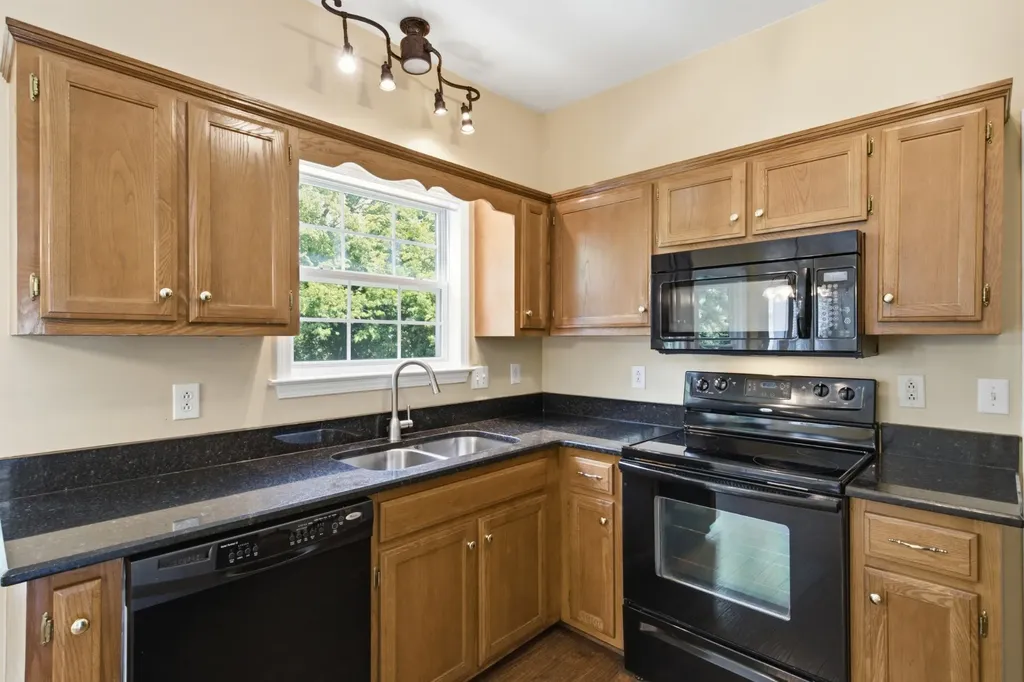 2752 Aston Woods Lane Thompsons Station TN 37179