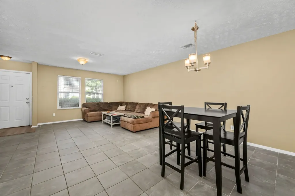 5828 Monroe Crossing Antioch TN 37013
