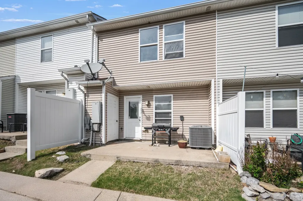 5828 Monroe Crossing Antioch TN 37013