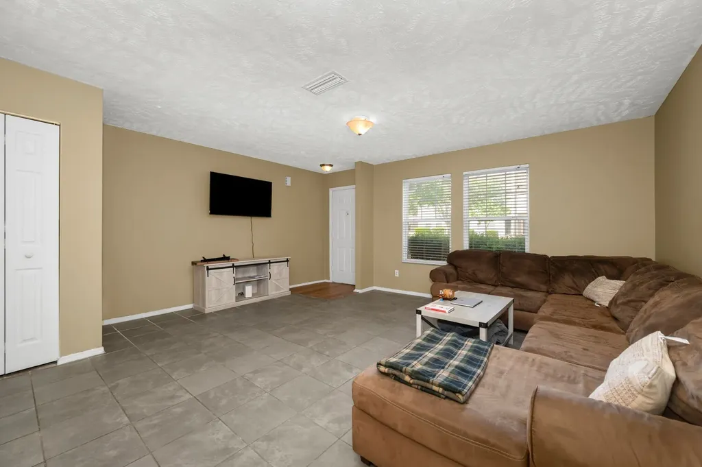 5828 Monroe Crossing Antioch TN 37013