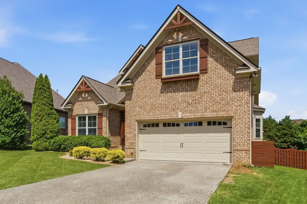 1033 Belcor Drive Spring Hill TN 37174