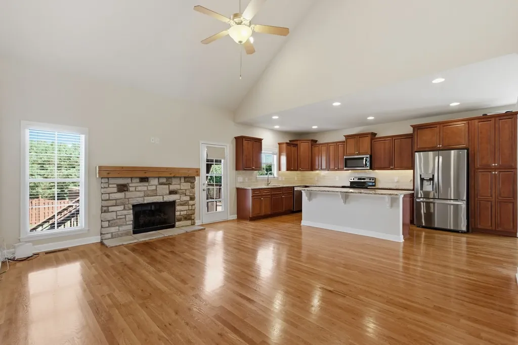 1033 Belcor Drive Spring Hill TN 37174