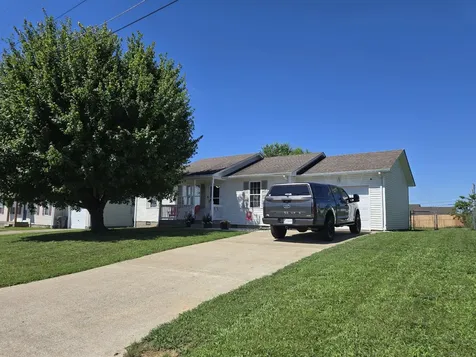809 Stableford Road Oak Grove KY 42262
