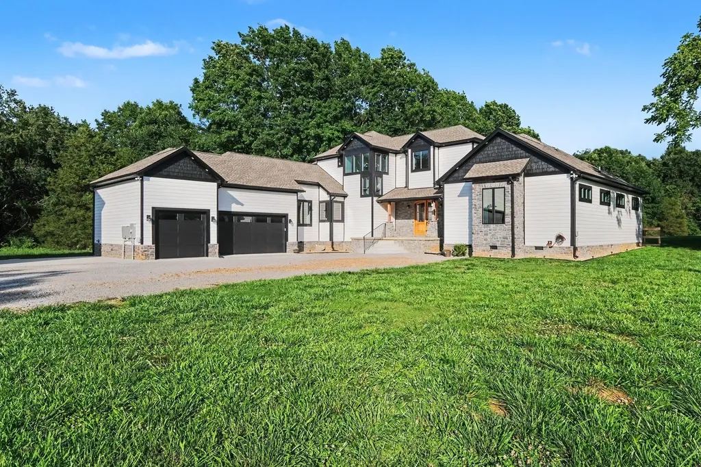 2267 Hunter Road Lewisburg TN 37091