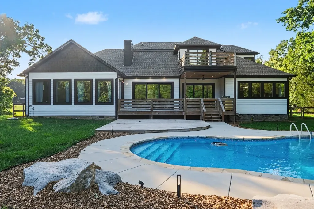 2267 Hunter Road Lewisburg TN 37091