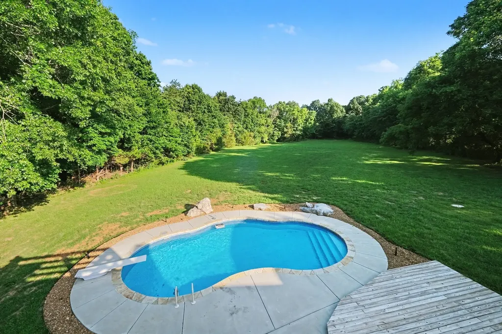 2267 Hunter Road Lewisburg TN 37091