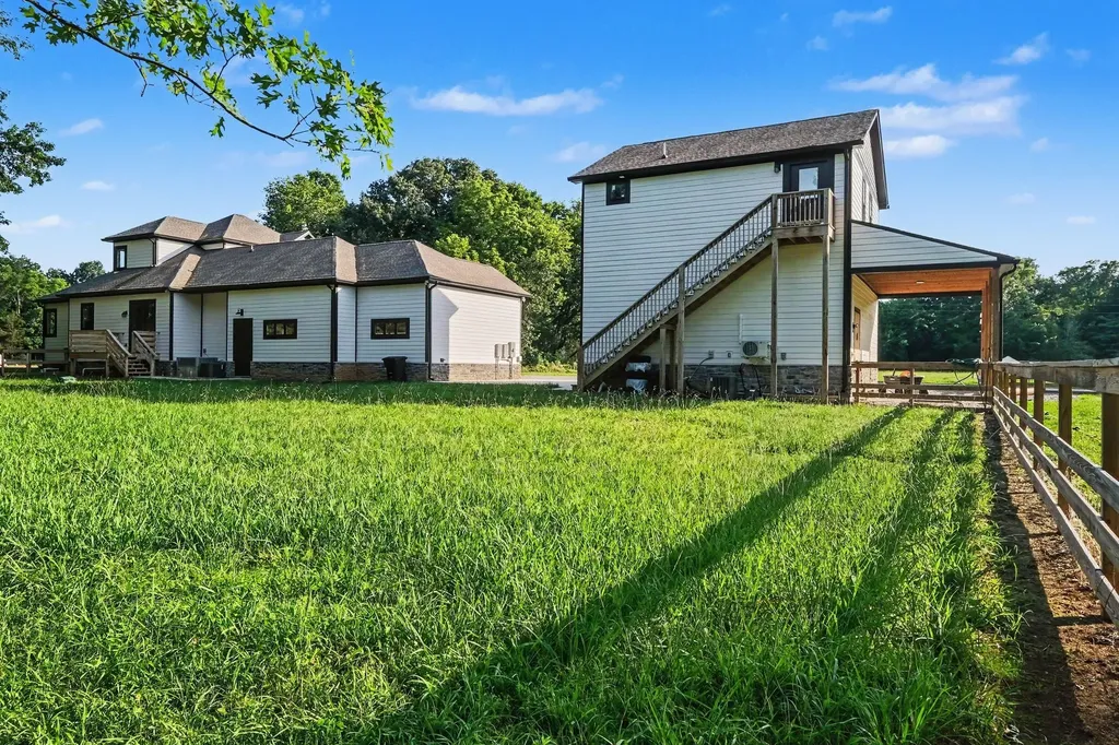 2267 Hunter Road Lewisburg TN 37091