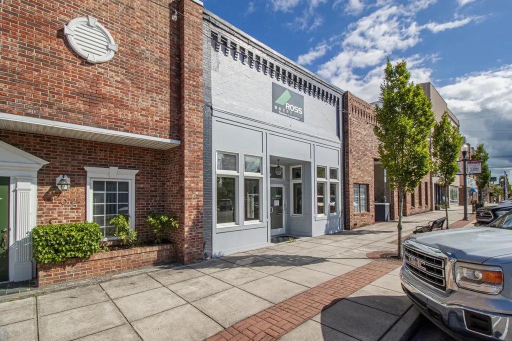 109 W Lincoln Street Tullahoma TN 37388