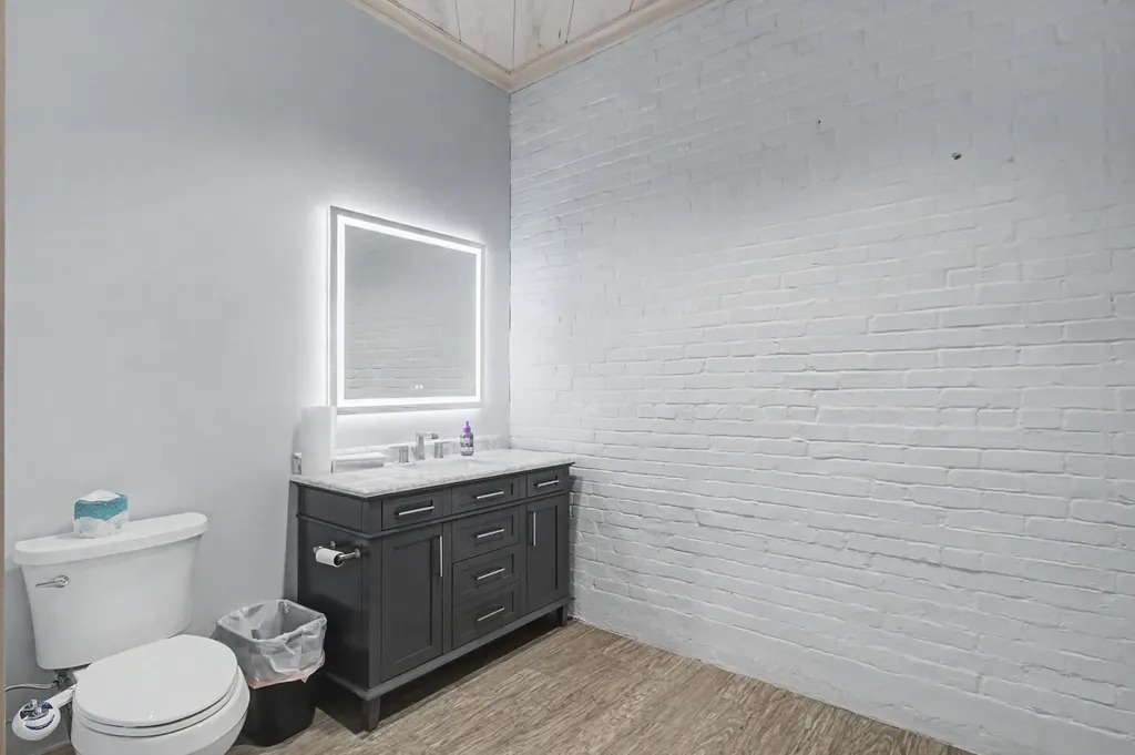 109 W Lincoln Street Tullahoma TN 37388