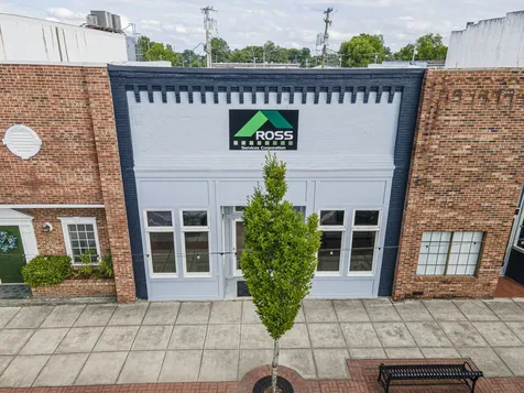 109 W Lincoln Street Tullahoma TN 37388