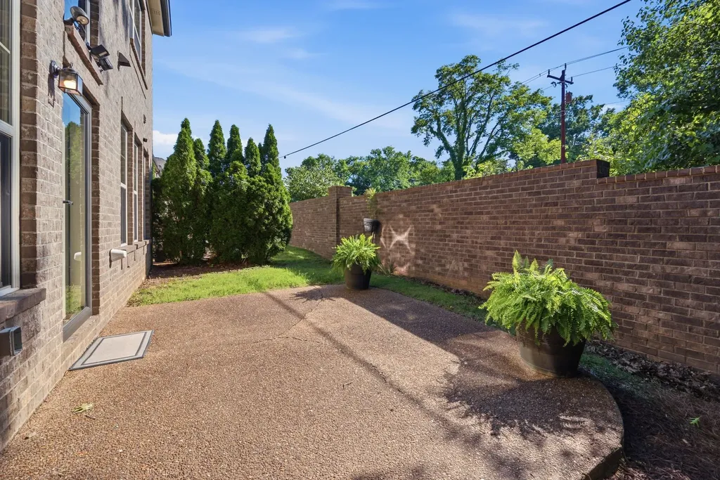918 Silkwood Circle Nashville TN 37221