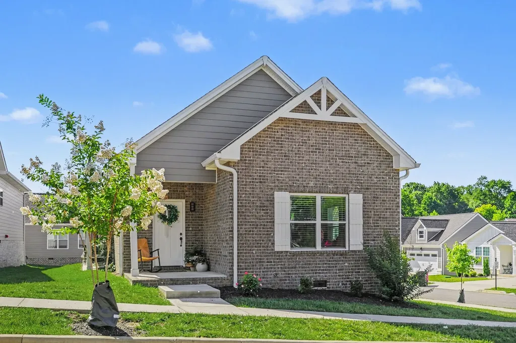261 Franklin Street Pleasant View TN 37146