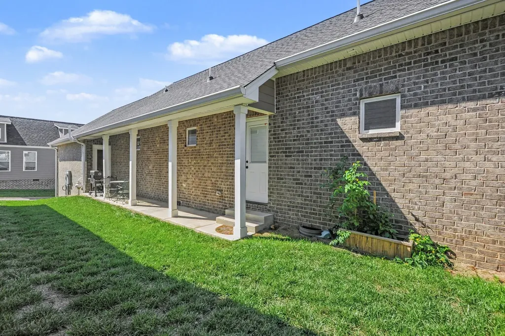 261 Franklin Street Pleasant View TN 37146