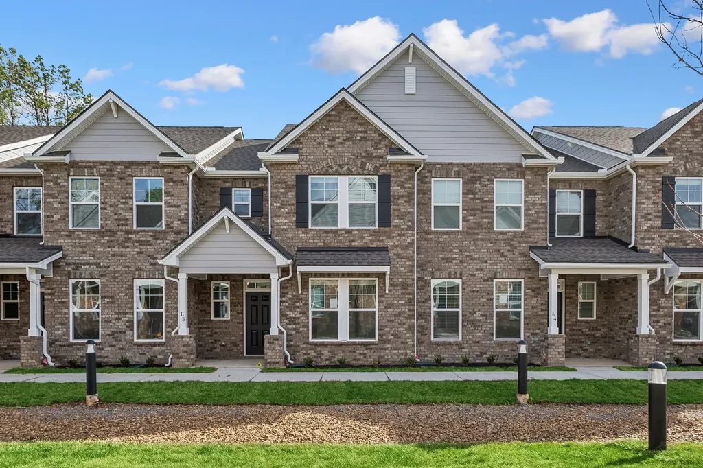 2900 Suzanne Landon Drive Murfreesboro TN 37130