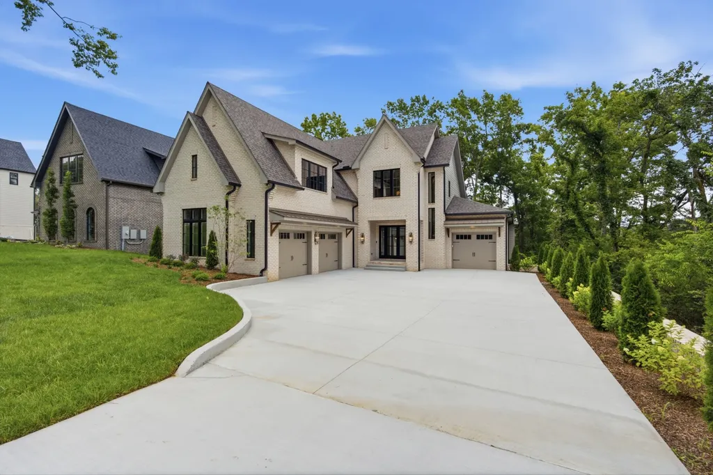 1004 Rodney Drive Nashville TN 37205
