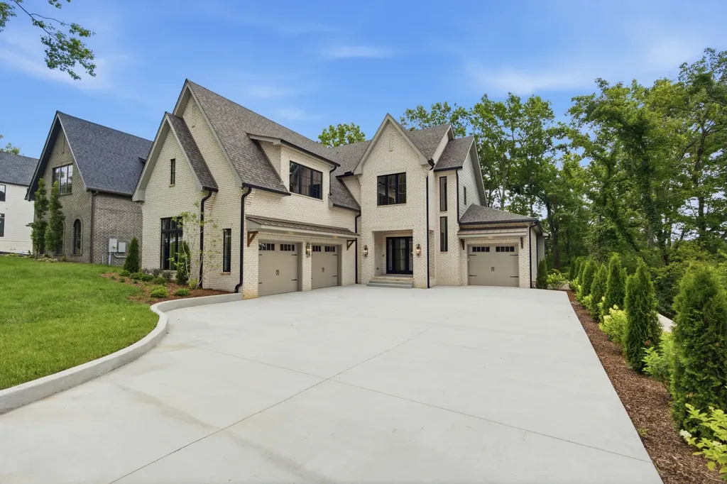 1004 Rodney Drive Nashville TN 37205