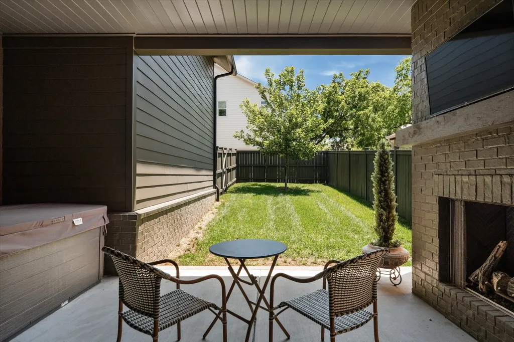 122 38th Ave, N Nashville TN 37209